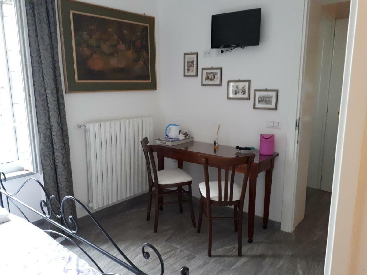 Oro Rosso Rooms Locazione Turistica Arezzo Luaran gambar